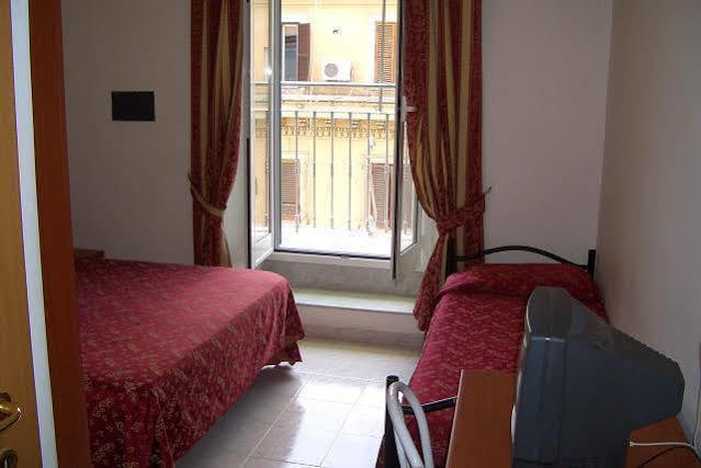 Hotel Euro Quiris Rome Extérieur photo