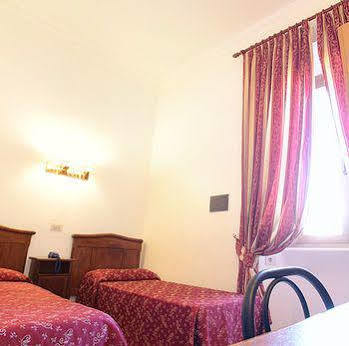 Hotel Euro Quiris Rome Extérieur photo